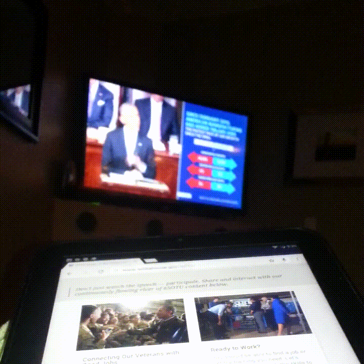 Live stream content concurrently with sidebar content.
